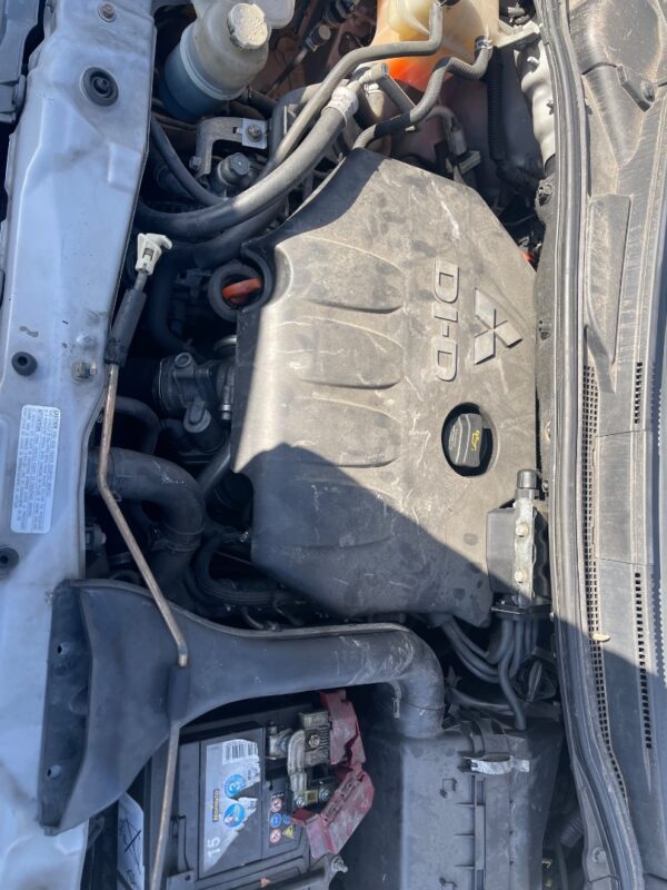 TRANSMISION DELANTERA DERECHA MITSUBISHI GRANDIS (NA0W)