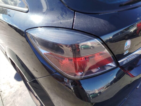 PILOTO TRASERO IZQUIERDO OPEL ASTRA H GTC