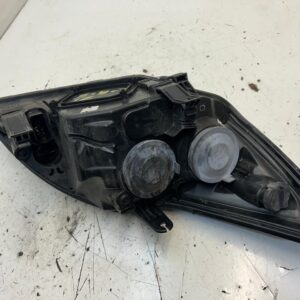 FARO IZQUIERDO FORD FOCUS BERLINA (CB4)