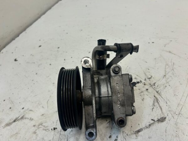 BOMBA DIRECCION FORD FIESTA (CBK)