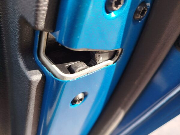 CERRADURA PUERTA DELANTERA DERECHA FORD