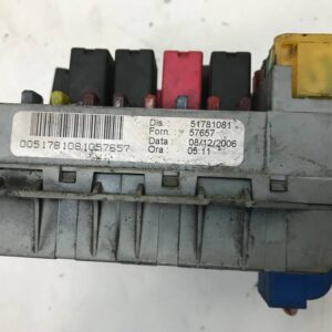 CAJA RELES / FUSIBLES FIAT STILO (192)
