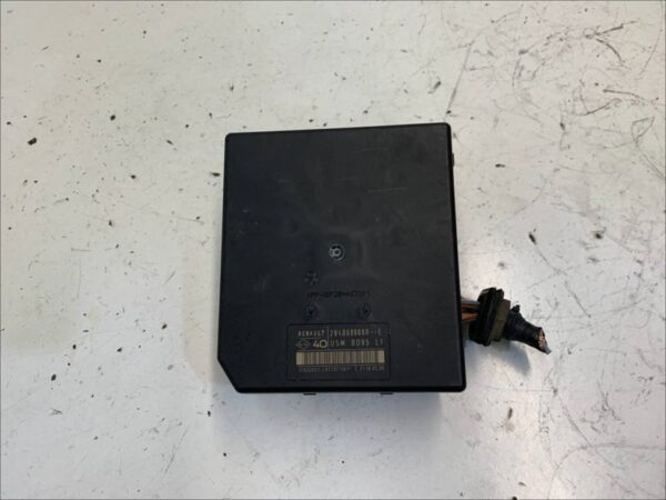 CAJA RELES / FUSIBLES OPEL CORSA B