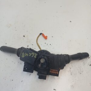 MANDO MULTIFUNCION TOYOTA YARIS (KSP9/SCP9/NLP9)
