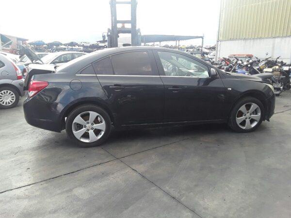 CONDENSADOR / RADIADOR  AIRE ACONDICIONADO CHEVROLET CRUZE - Imagen 5