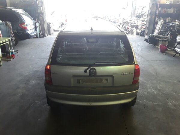 CAJA RELES / FUSIBLES OPEL CORSA B - Imagen 4