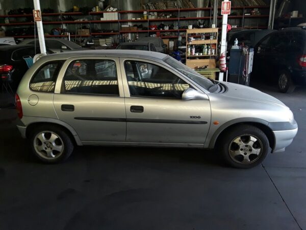 CAJA RELES / FUSIBLES OPEL CORSA B - Imagen 5