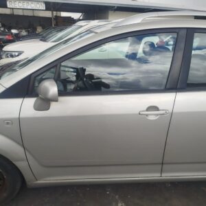 PUERTA DELANTERA IZQUIERDA TOYOTA COROLLA VERSO (R1)