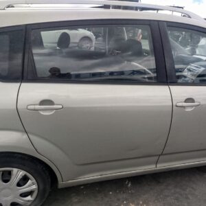 PUERTA TRASERA DERECHA TOYOTA COROLLA VERSO (R1)