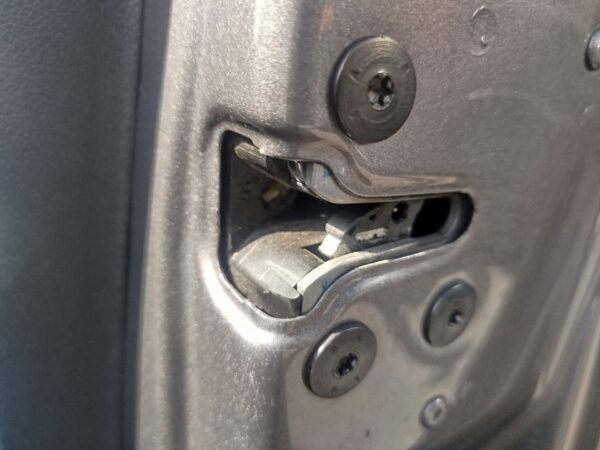 CERRADURA PUERTA DELANTERA DERECHA RENAULT MEGANE III BERLINA 5P