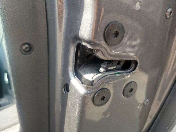 CERRADURA PUERTA TRASERA DERECHA RENAULT MEGANE III BERLINA 5P