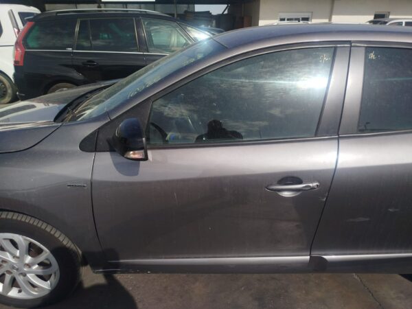 PUERTA DELANTERA IZQUIERDA RENAULT MEGANE III BERLINA 5P