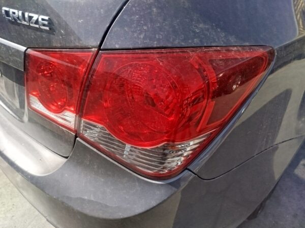 PILOTO TRASERO DERECHO CHEVROLET CRUZE