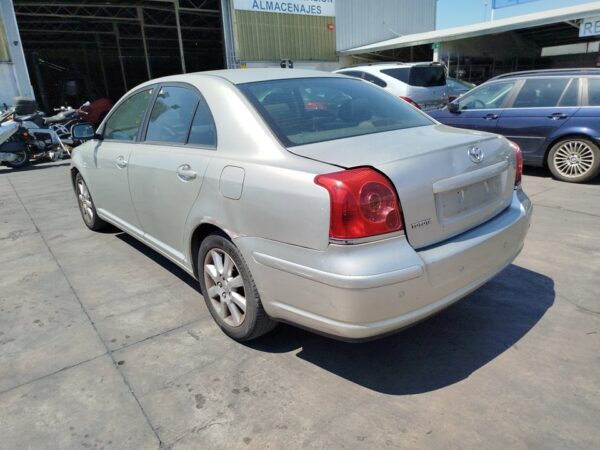 FARO IZQUIERDO TOYOTA AVENSIS BERLINA (T25) - Imagen 5