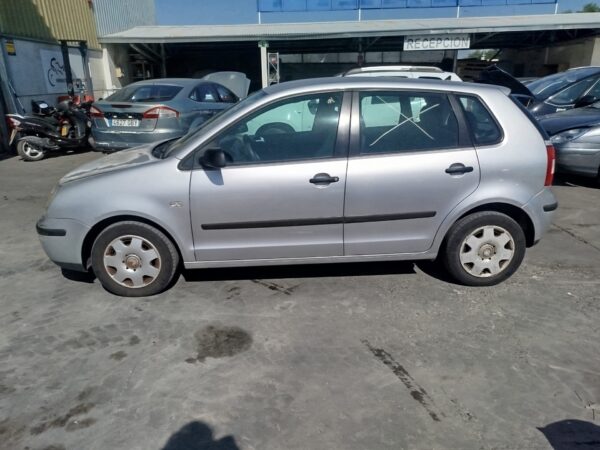 FARO DERECHO VOLKSWAGEN POLO IV (9N1) - Imagen 2