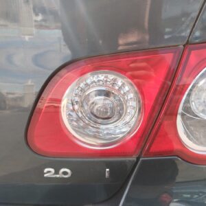 PILOTO TRASERO DERECHO INTERIOR VOLKSWAGEN PASSAT BERLINA (3C2)