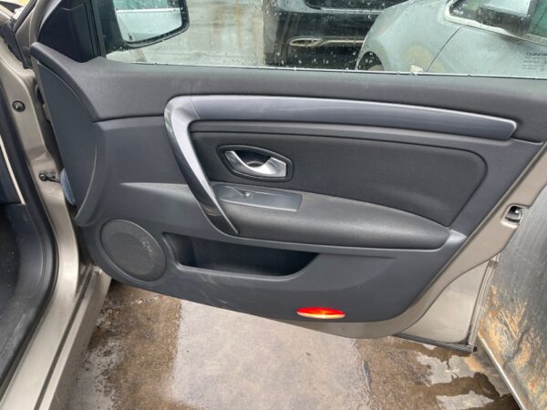 ELEVALUNAS DELANTERO DERECHO RENAULT LAGUNA III BERLINA