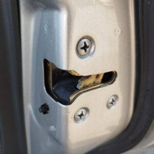 CERRADURA PUERTA TRASERA DERECHA NISSAN MICRA (K12E)