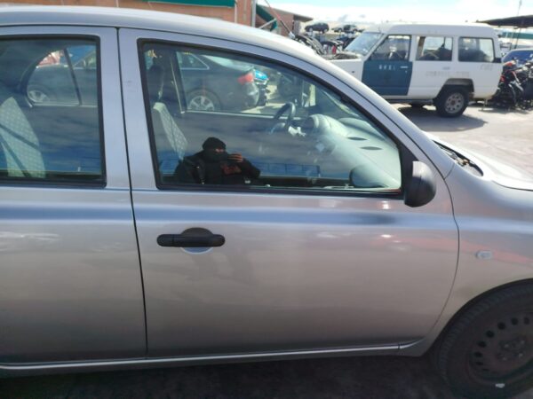PUERTA DELANTERA DERECHA NISSAN MICRA (K12E)