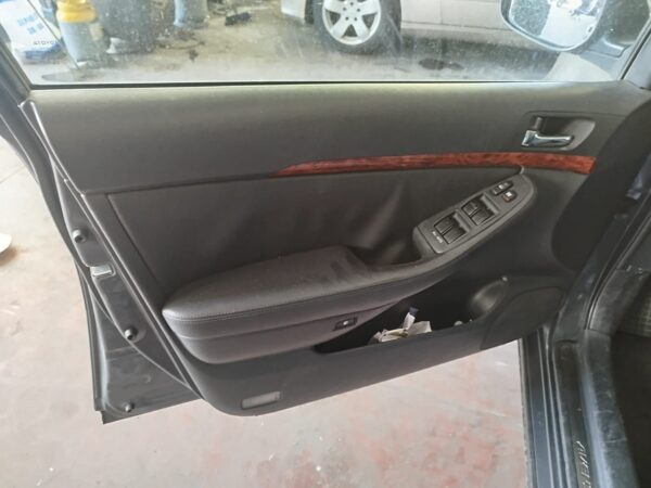 ELEVALUNAS DELANTERO IZQUIERDO TOYOTA AVENSIS BERLINA (T25)