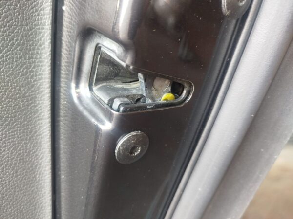 CERRADURA PUERTA DELANTERA DERECHA VOLKSWAGEN GOLF V (1K1)(10.2003)