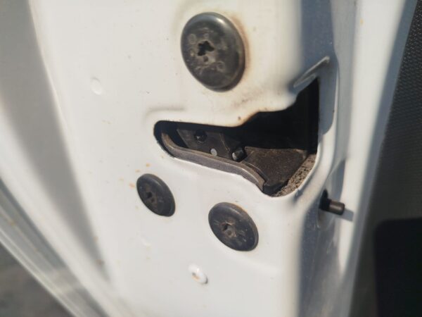 CERRADURA PUERTA TRASERA IZQUIERDA RENAULT CLIO IV