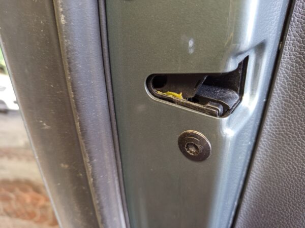 CERRADURA PUERTA TRASERA IZQUIERDA VOLKSWAGEN GOLF V (1K1)(10.2003)