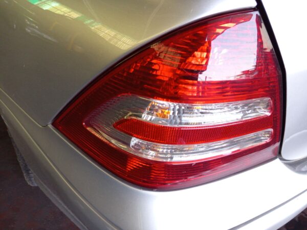 PILOTO TRASERO IZQUIERDO MERCEDES-BENZ CLASE C (BM 203) BERLINA