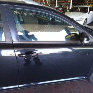 PUERTA DELANTERA DERECHA TOYOTA AVENSIS WAGON (T25)