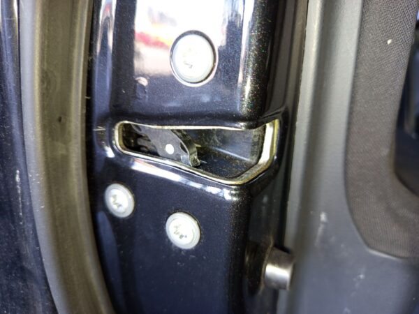 CERRADURA PUERTA DELANTERA IZQUIERDA TOYOTA VERSO (AUR2/ZGR2)