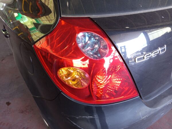 PILOTO TRASERO IZQUIERDO KIA CEED (ED)