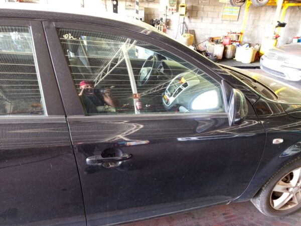 PUERTA DELANTERA DERECHA KIA CEED (ED)