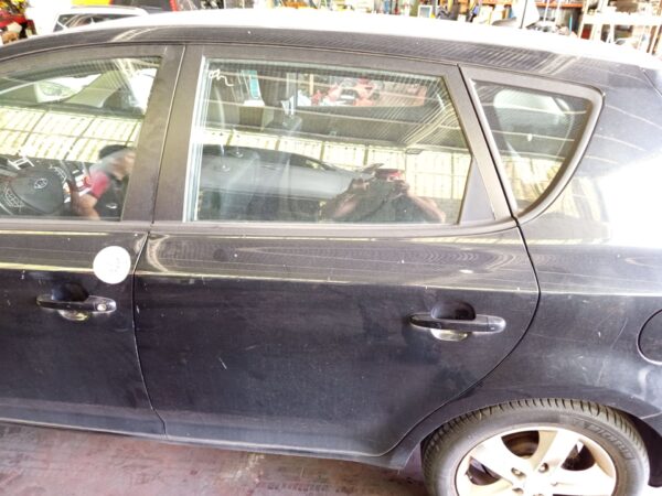 PUERTA TRASERA IZQUIERDA KIA CEED (ED)
