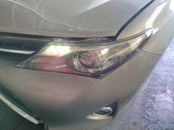 FARO IZQUIERDO TOYOTA AURIS (E18)