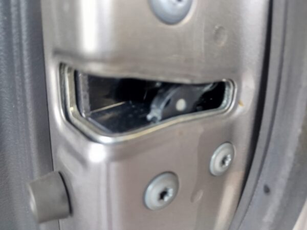 CERRADURA PUERTA DELANTERA DERECHA TOYOTA AURIS (E18)