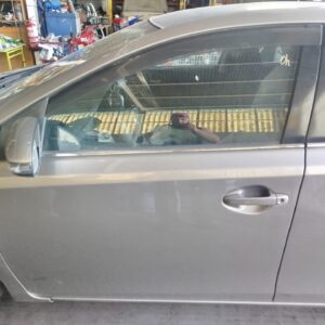 PUERTA DELANTERA IZQUIERDA TOYOTA AURIS (E18)