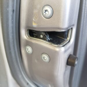 CERRADURA PUERTA DELANTERA IZQUIERDA TOYOTA AURIS (E18)