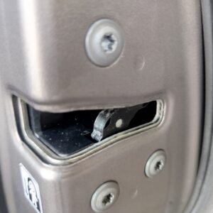 CERRADURA PUERTA TRASERA DERECHA TOYOTA AURIS (E18)