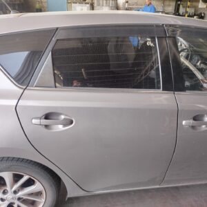 PUERTA TRASERA DERECHA TOYOTA AURIS (E18)