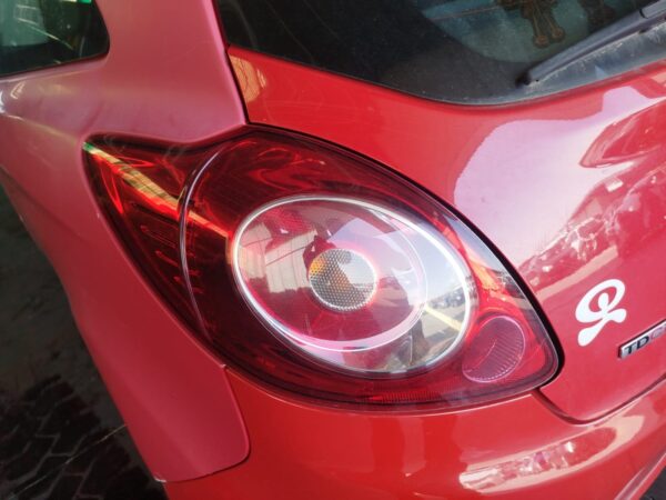 PILOTO TRASERO IZQUIERDO FORD KA (CCU)