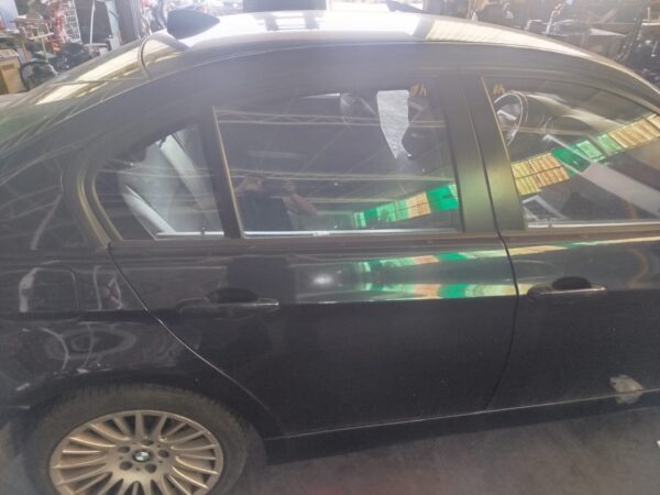 PUERTA TRASERA DERECHA BMW SERIE 3 BERLINA (E90)