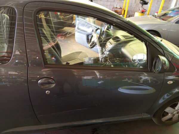 PUERTA DELANTERA DERECHA TOYOTA AYGO (KGB/WNB)