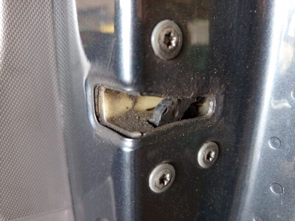 CERRADURA PUERTA DELANTERA DERECHA TOYOTA AYGO (KGB/WNB)