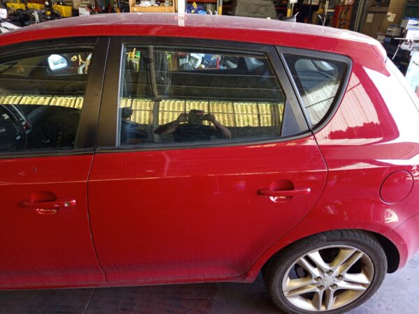 PUERTA TRASERA IZQUIERDA KIA CEED (ED)