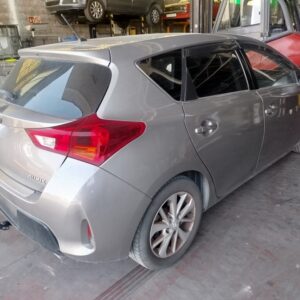 PILOTO TRASERO DERECHO INTERIOR TOYOTA AURIS (E18)