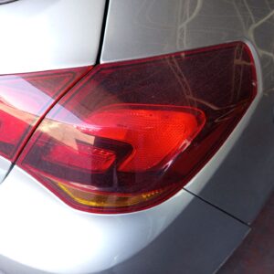 PILOTO TRASERO DERECHO OPEL ASTRA J BERLINA 5P