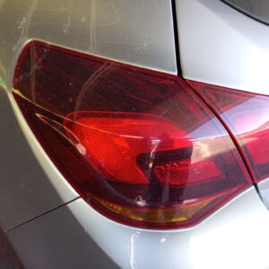 PILOTO TRASERO IZQUIERDO OPEL ASTRA J BERLINA 5P