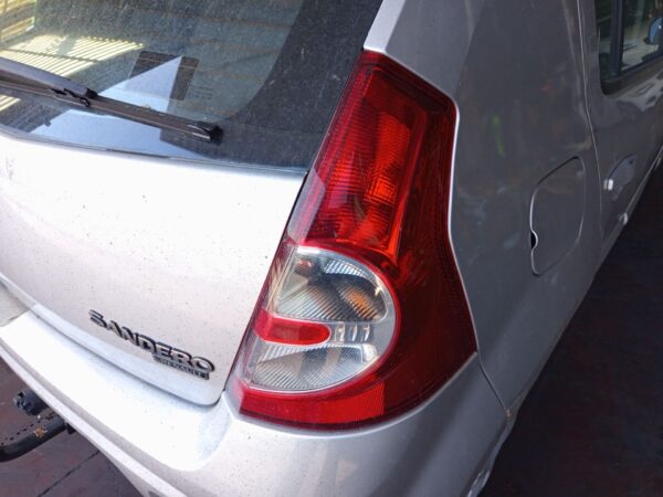 PILOTO TRASERO DERECHO DACIA SANDERO