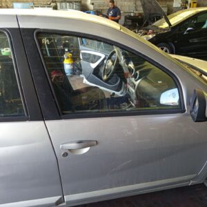 PUERTA DELANTERA DERECHA DACIA SANDERO
