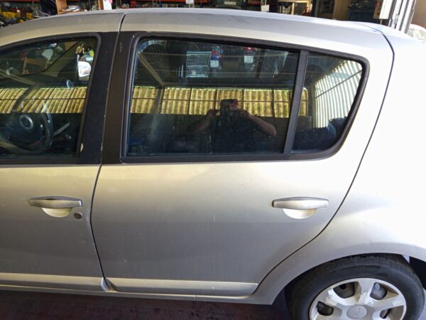 PUERTA TRASERA IZQUIERDA DACIA SANDERO
